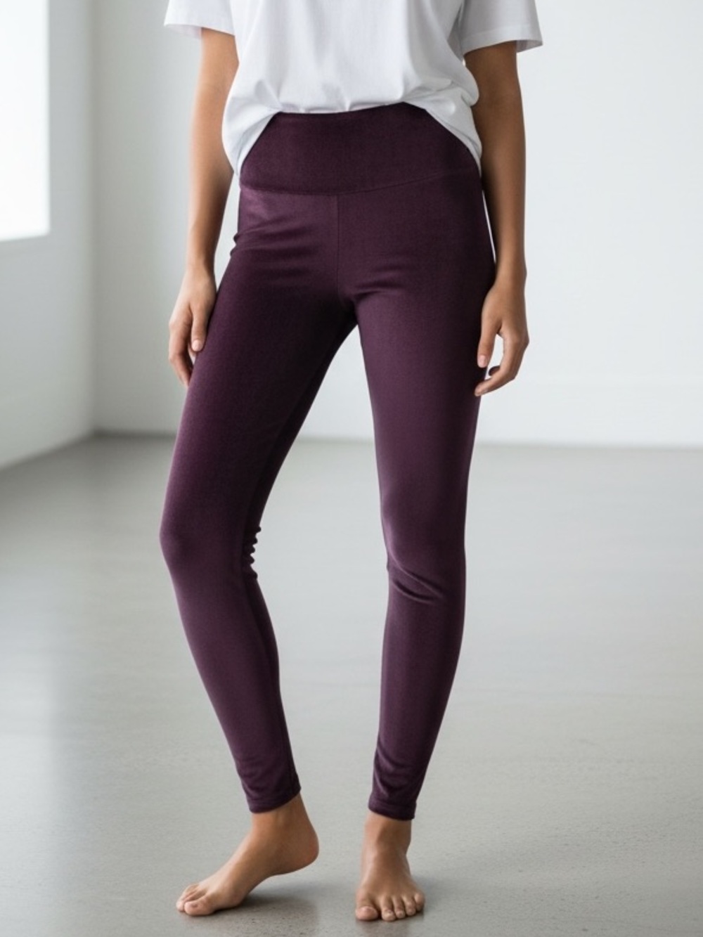 32 DEGREES Heat deep purple/merlot velour active leggings size small
